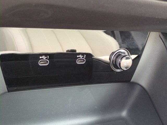 Used 2025  Audi Prestige image 21