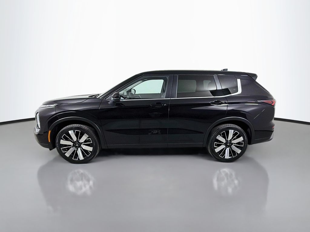 Used 2025 Mitsubishi Outlander SUV