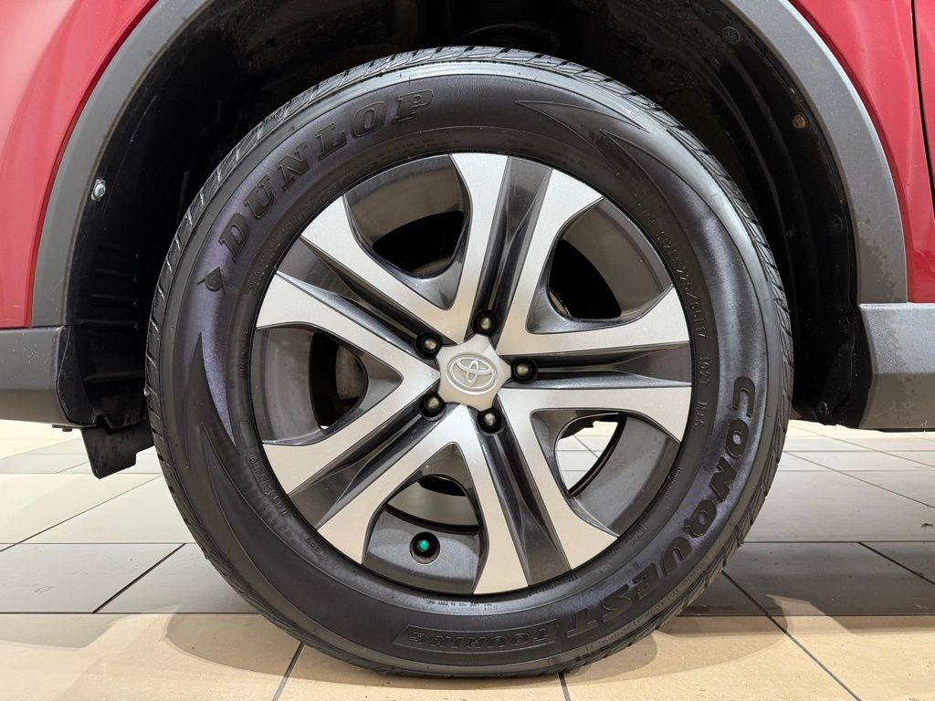 Thumbnail: 2018 Toyota RAV4 - 9