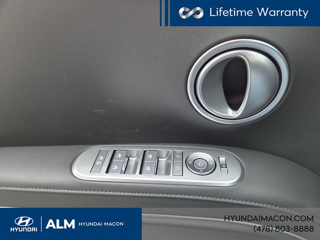 New 2026 White Hyundai SEL Premium FWD image 29
