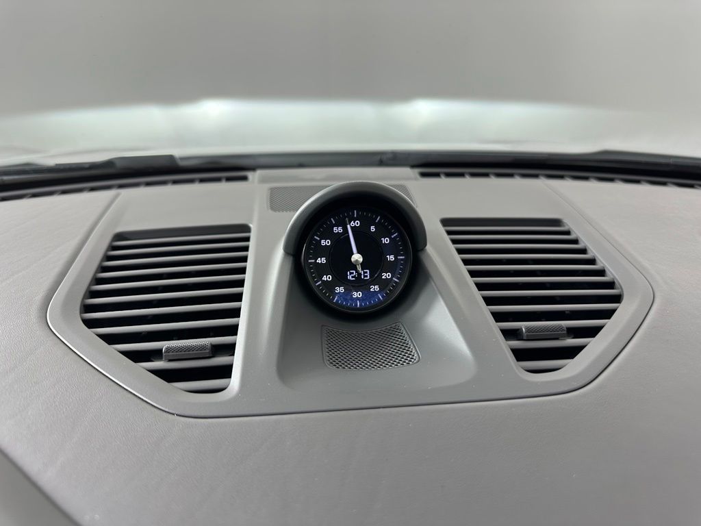 Thumbnail: 2020 Porsche 911 - 27