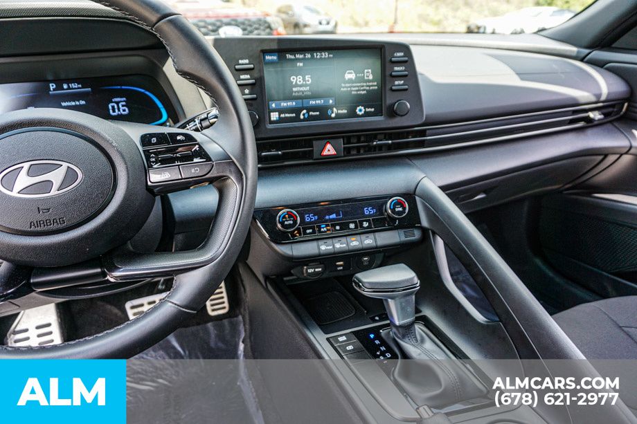 2025 Hyundai Elantra SEL - Photo 32
