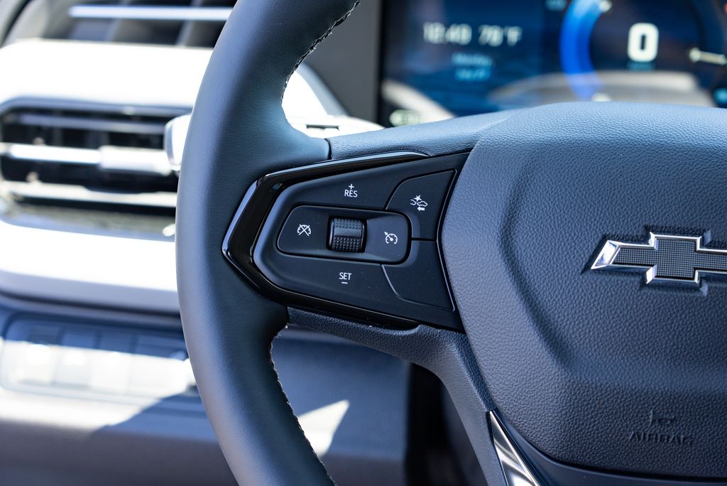 2027 Chevrolet Bolt LT - Photo 16