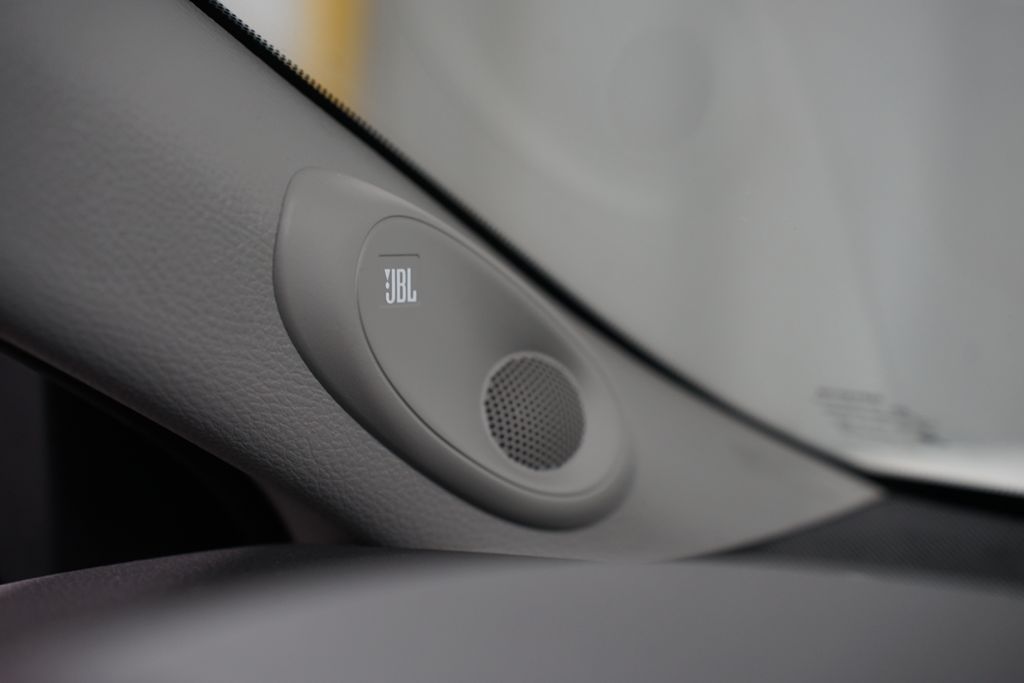 Thumbnail: 2023 Toyota Camry - 28