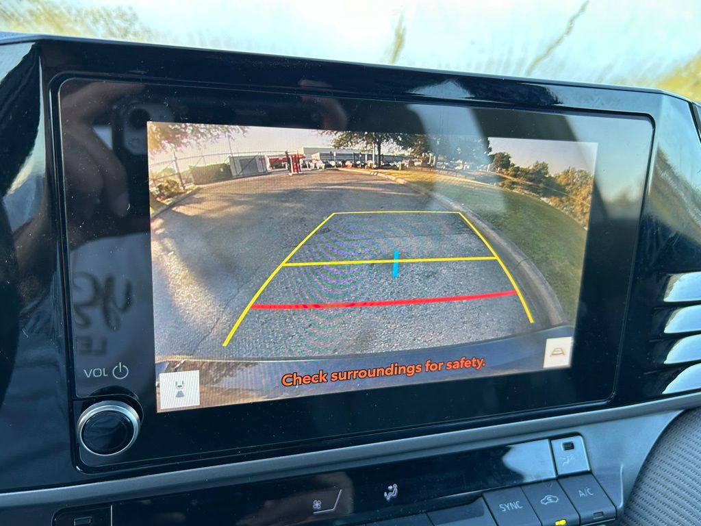 Thumbnail: 2025 Toyota Camry - 25