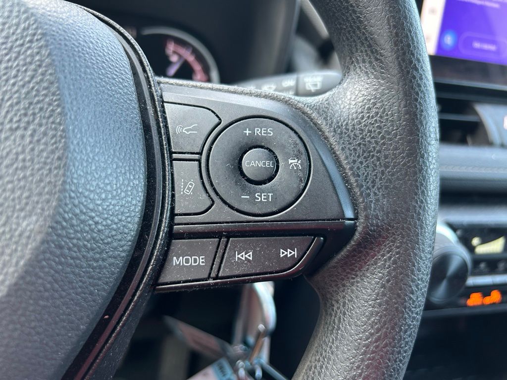 2024 Toyota RAV4 LE 18