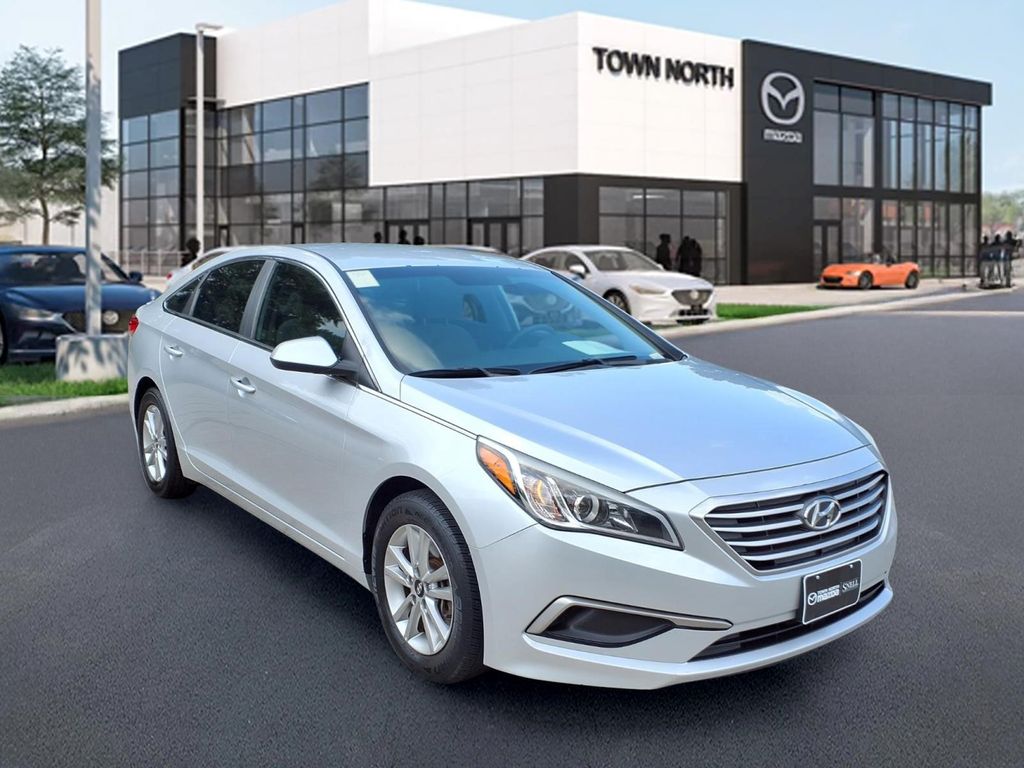 Silver 2017 Hyundai Sonata Sedan Front-Wheel Drive 6-Speed Automatic