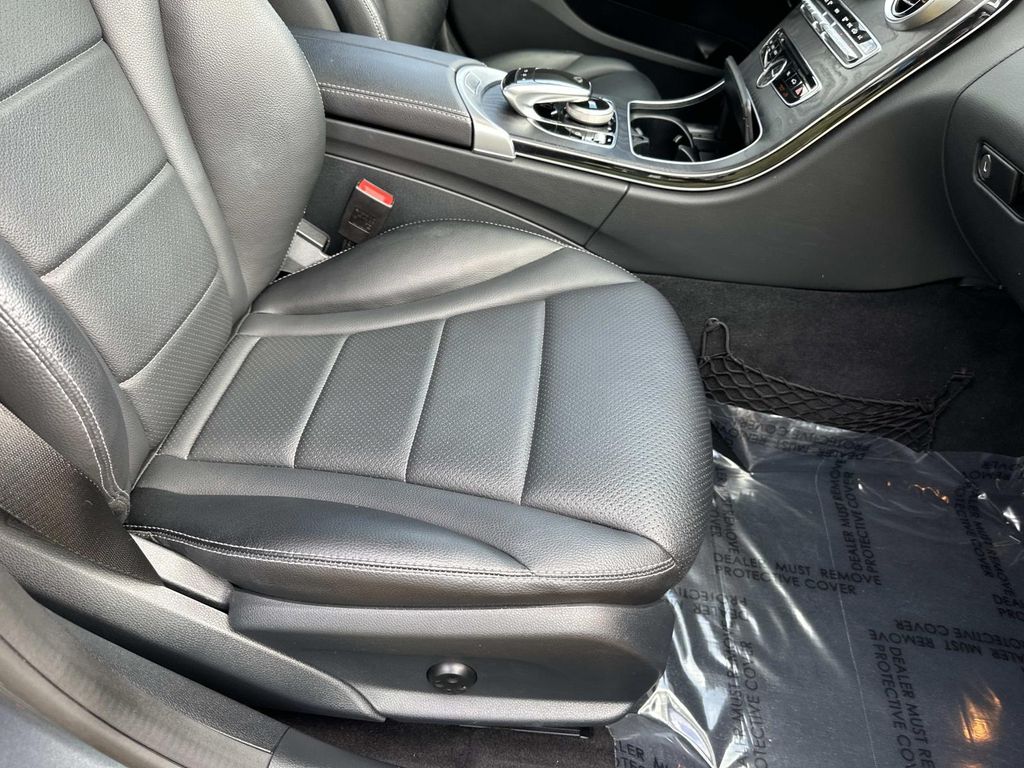 Thumbnail: 2015 Mercedes-Benz C-Class - 22