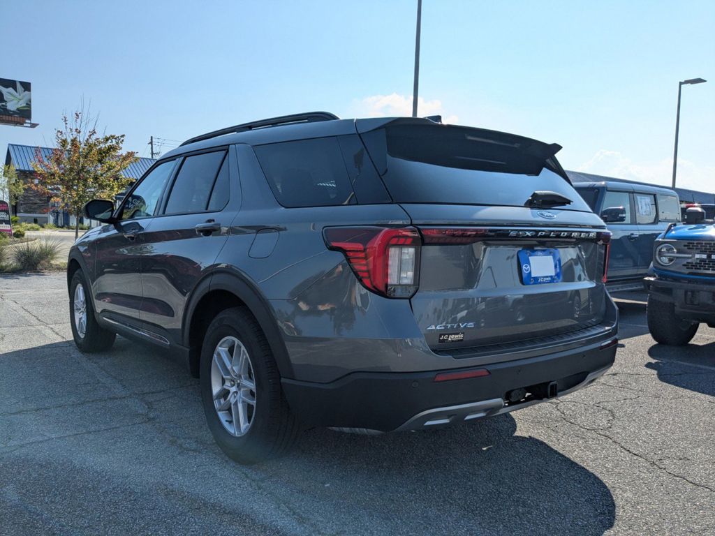 2025 Ford Explorer Active