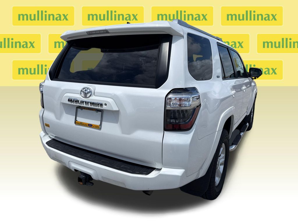 Used 2016 White Toyota SR5 Premium image 4