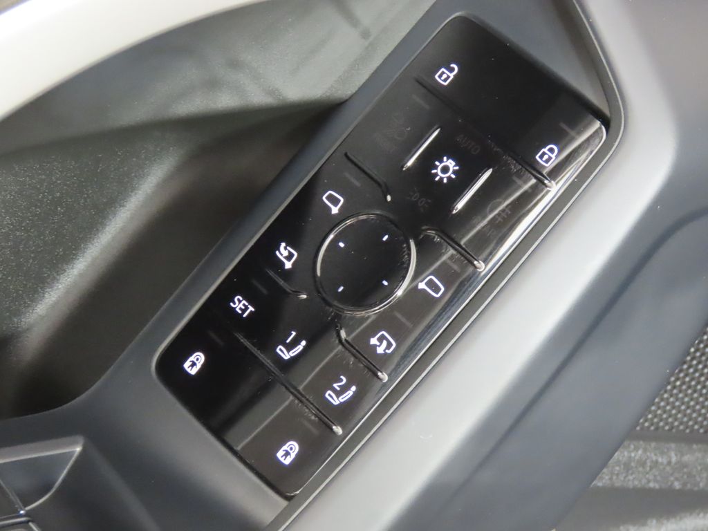 Thumbnail: 2025 Audi Q5 - 28