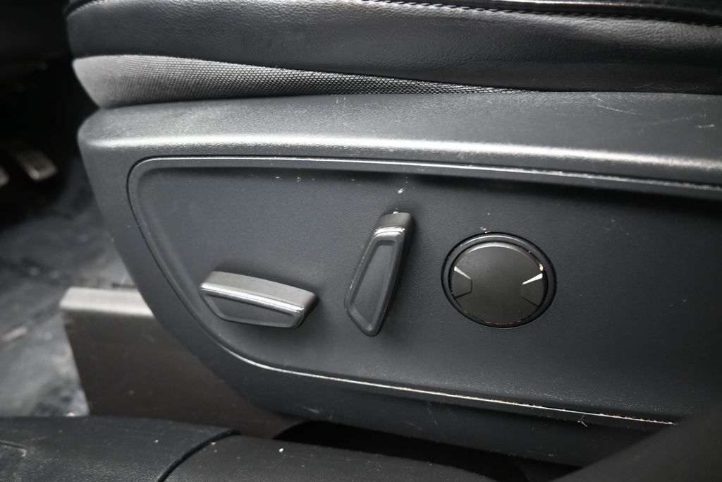 Used 2024 Silver Metallic Ford ST-Line image 11