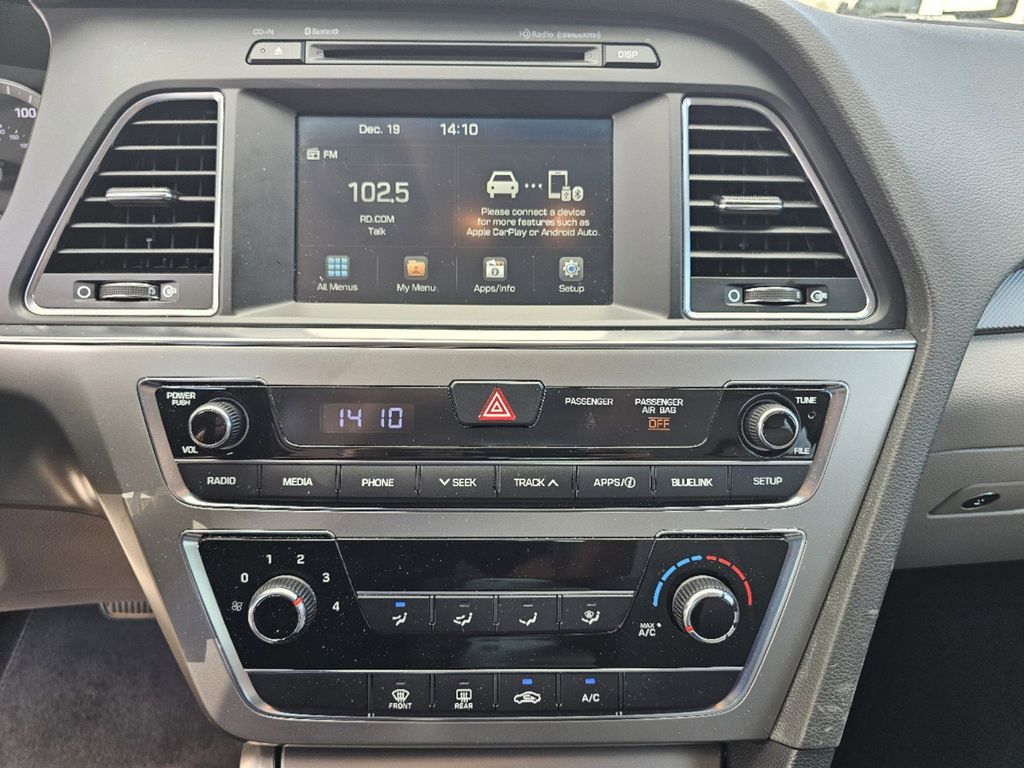 2017 Hyundai Sonata SE 19