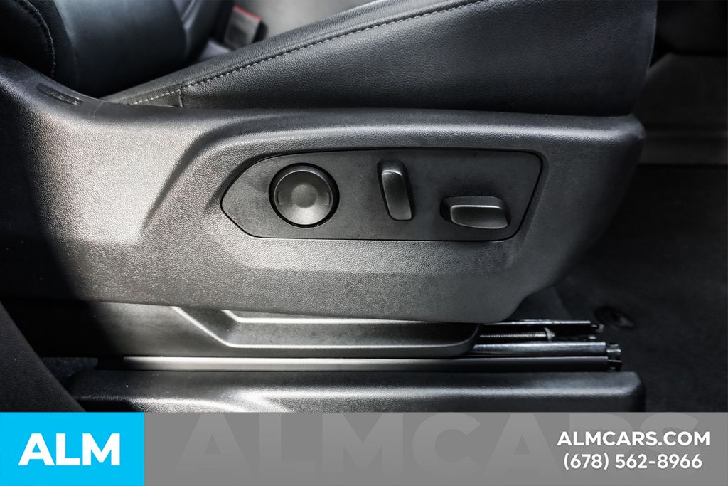 Used 2025 Black Chevrolet LT image 48