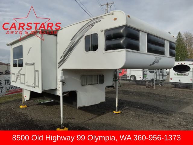 2005 Montana Avalanche 9.5SCS Camper Trailer