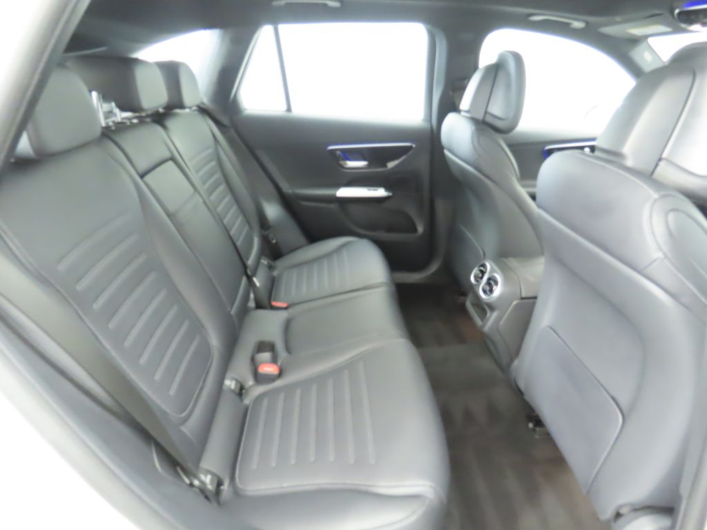 Thumbnail: 2025 Mercedes-Benz GLC - 22