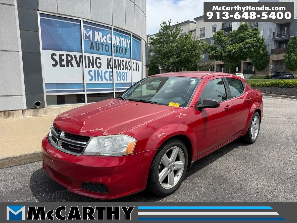 Red 2013 Dodge Avenger SE FWD Sedan Front-Wheel Drive Automatic