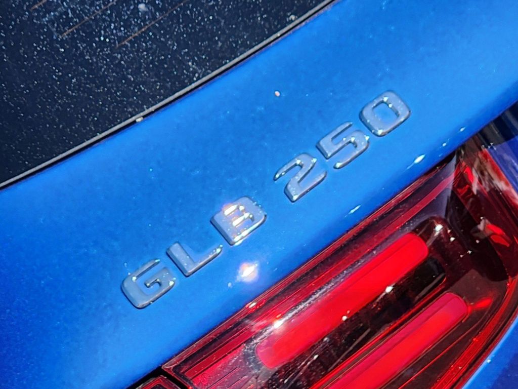 2024 Mercedes-Benz GLB GLB 250 12