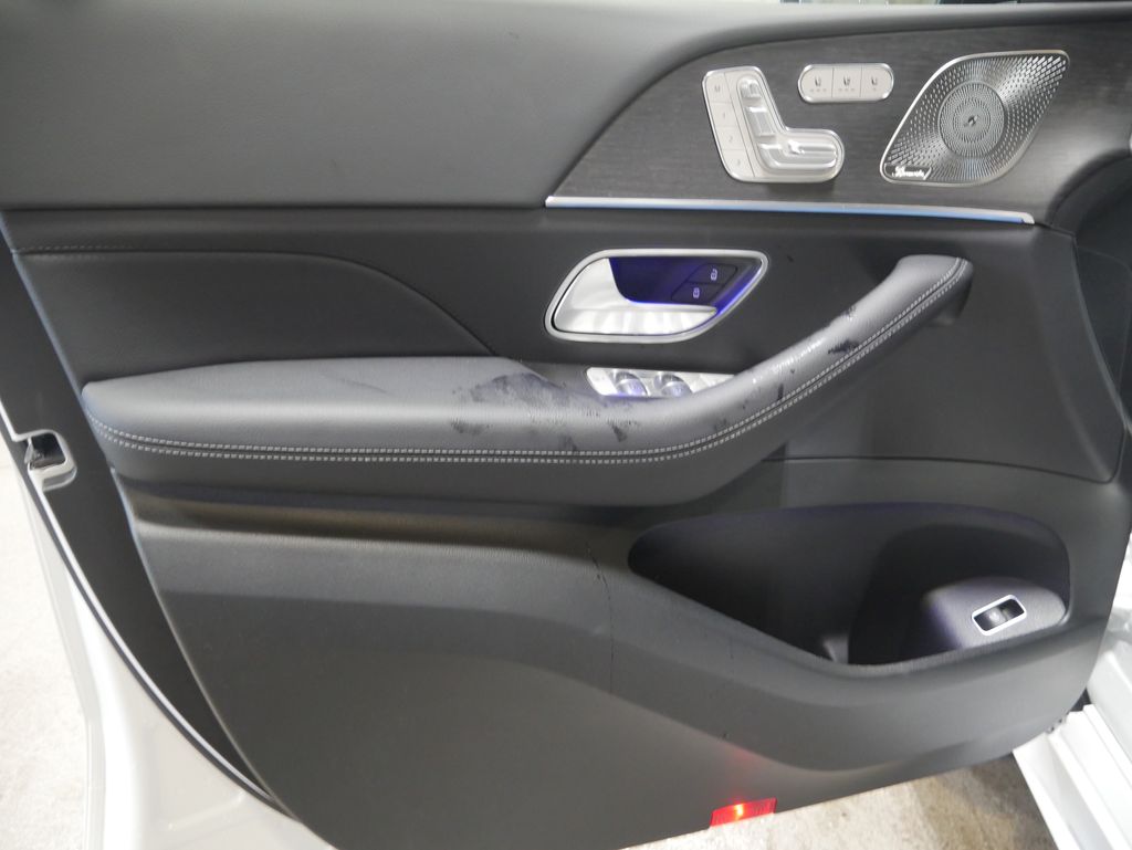 Thumbnail: 2026 Mercedes-Benz GLE - 16