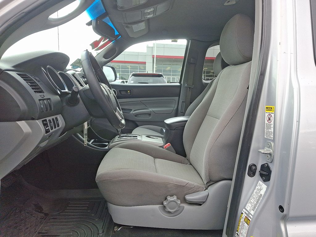 Thumbnail: 2012 Toyota Tacoma - 20