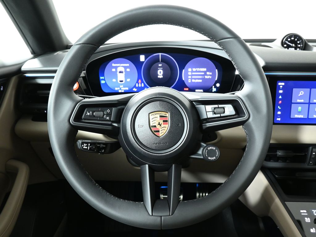 Thumbnail: 2025 Porsche Macan - 19