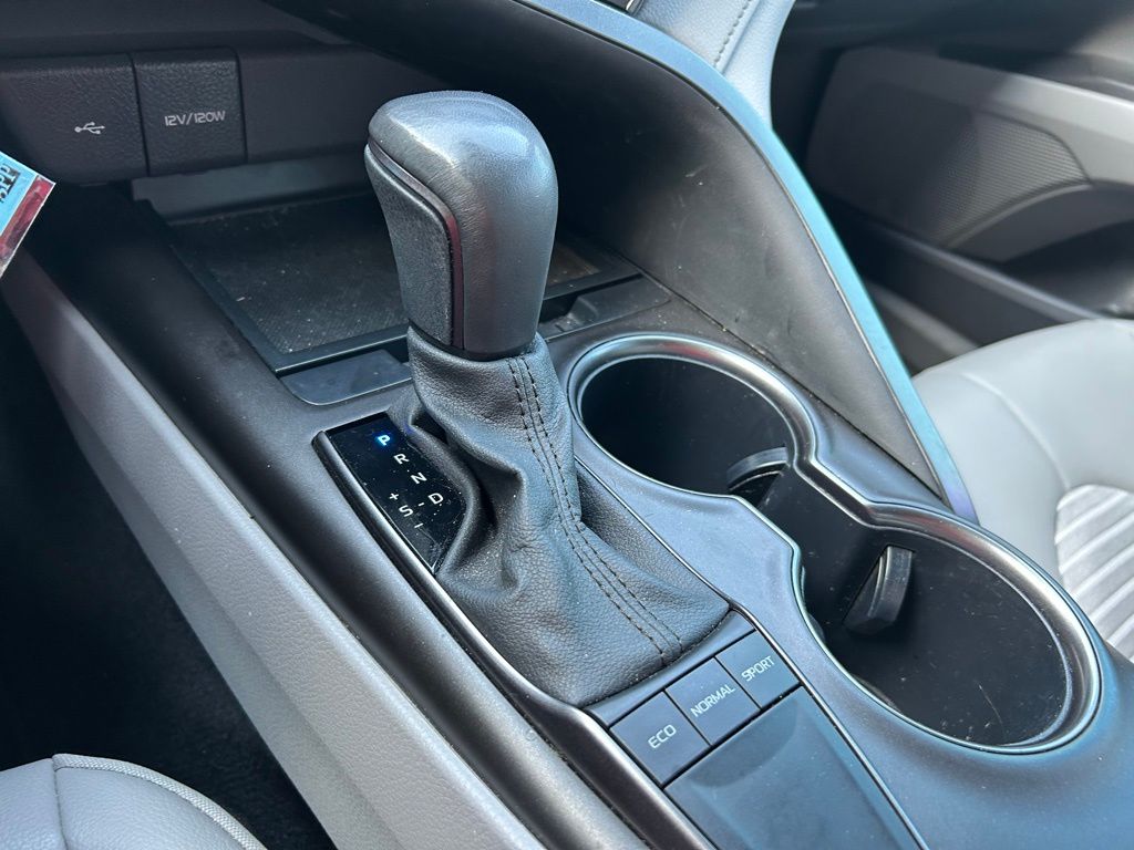 2024 Toyota Camry SE 27