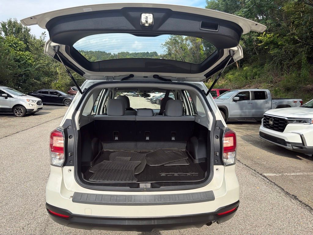 2018 Subaru Forester 2.5i White at Subaru and VW of Moon Township
