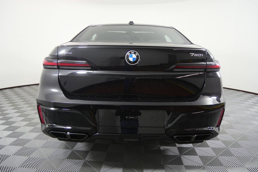 Thumbnail: 2026 BMW 7 Series - 4