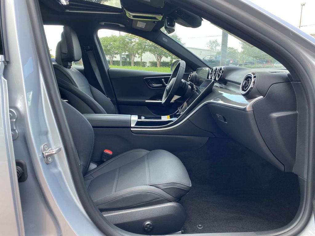 Thumbnail: 2024 Mercedes-Benz C-Class - 11