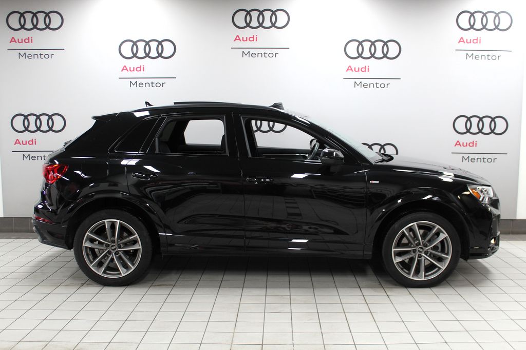 Thumbnail: 2022 Audi Q3 - 7