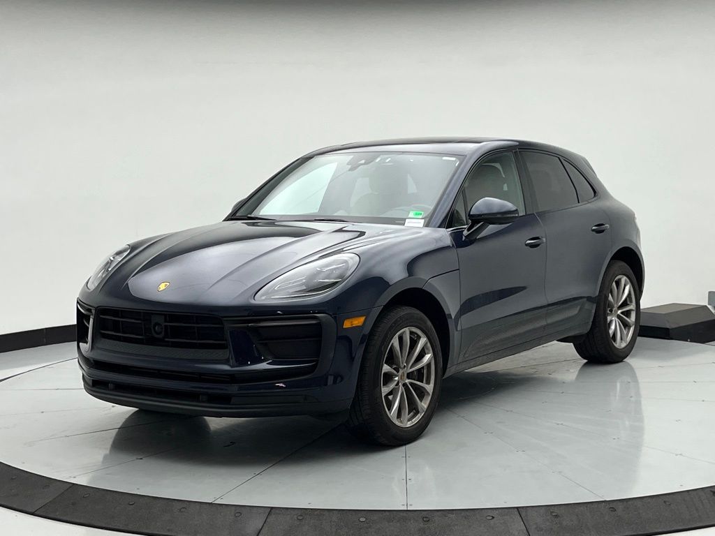 Thumbnail: 2023 Porsche Macan - 1