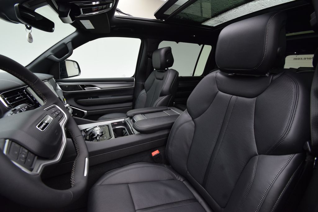 new 2026 Jeep Grand Wagoneer car, priced at $77,579