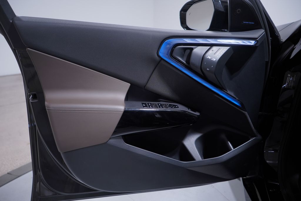 Thumbnail: 2025 BMW X3 - 15