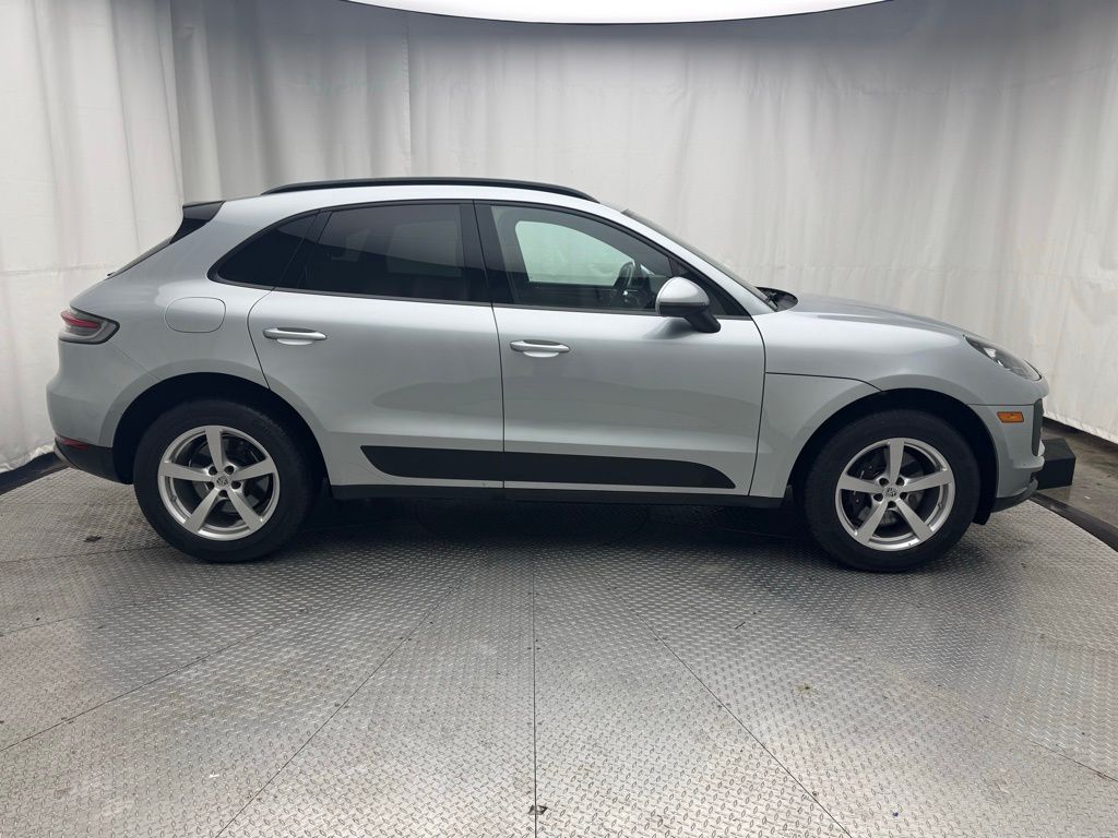 2021 Porsche Macan  10