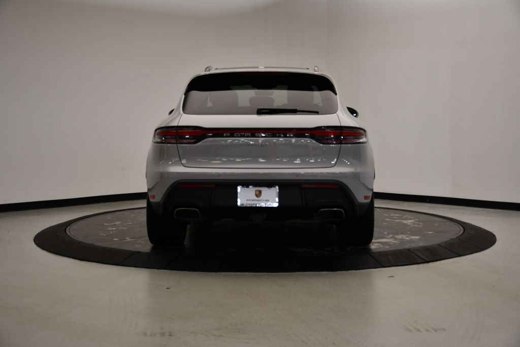 Thumbnail: 2025 Porsche Macan - 4