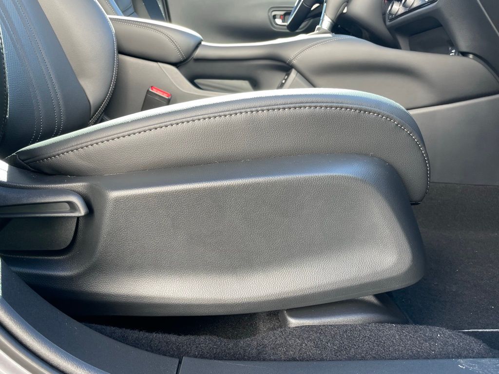 2025 Honda HR-V EX-L 32