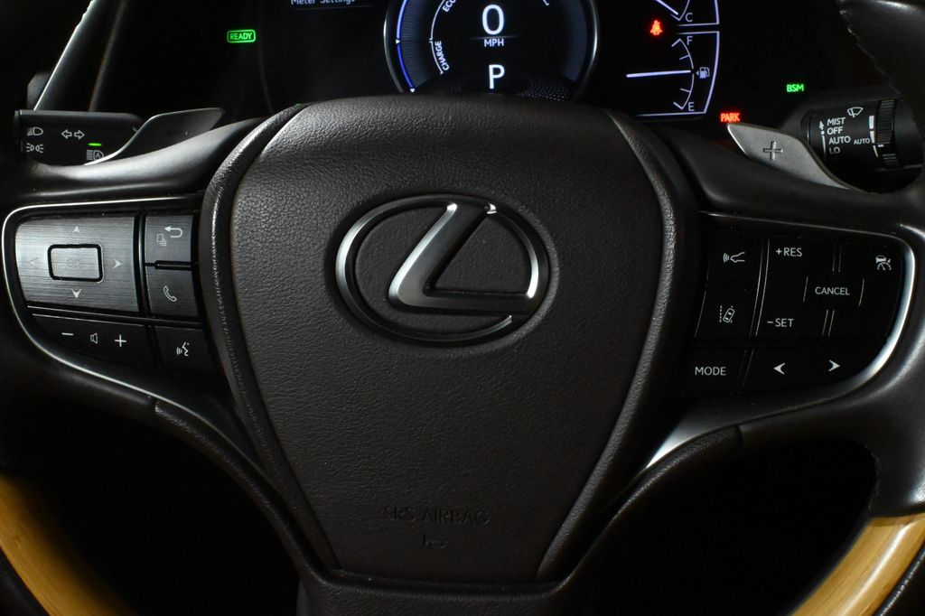 2019 Lexus ES Hybrid 300h Luxury 20
