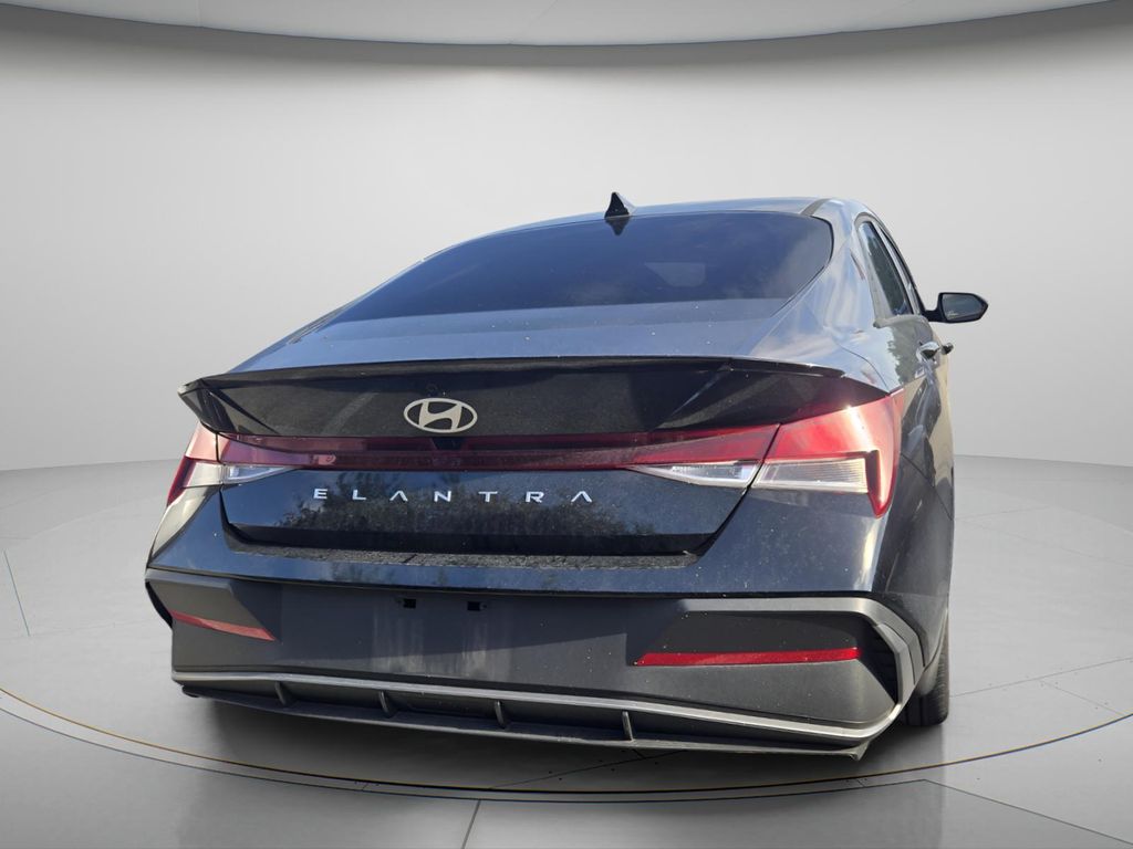 2025 Hyundai Elantra
