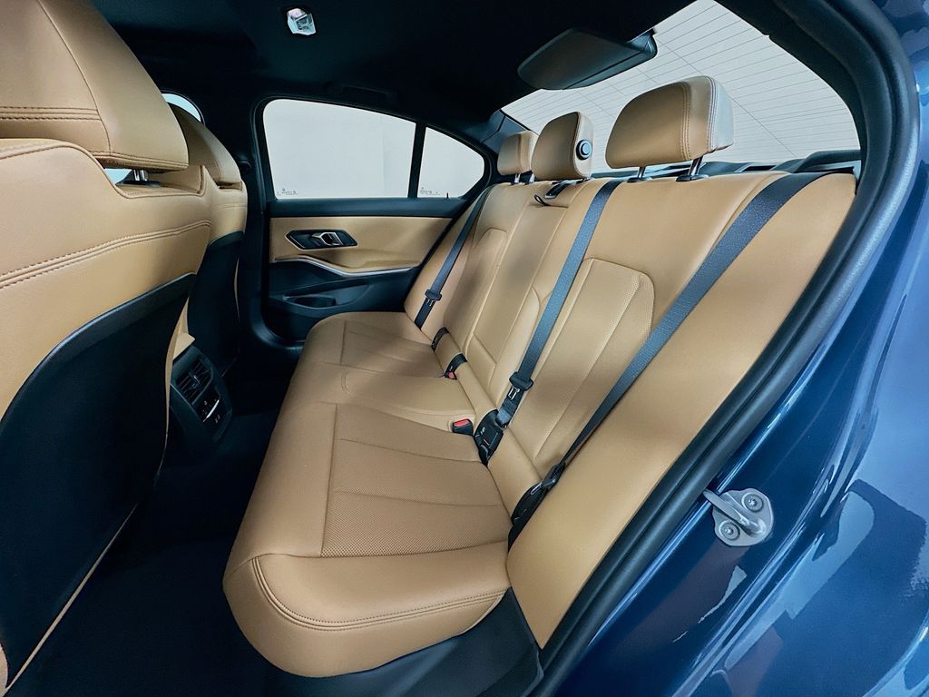 Thumbnail: 2026 BMW 3 Series - 17