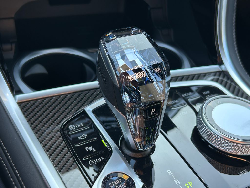 Thumbnail: 2026 BMW 8 Series - 27