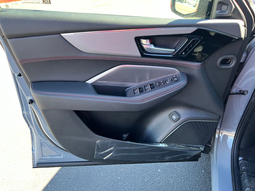 Thumbnail: 2026 Acura MDX - 12