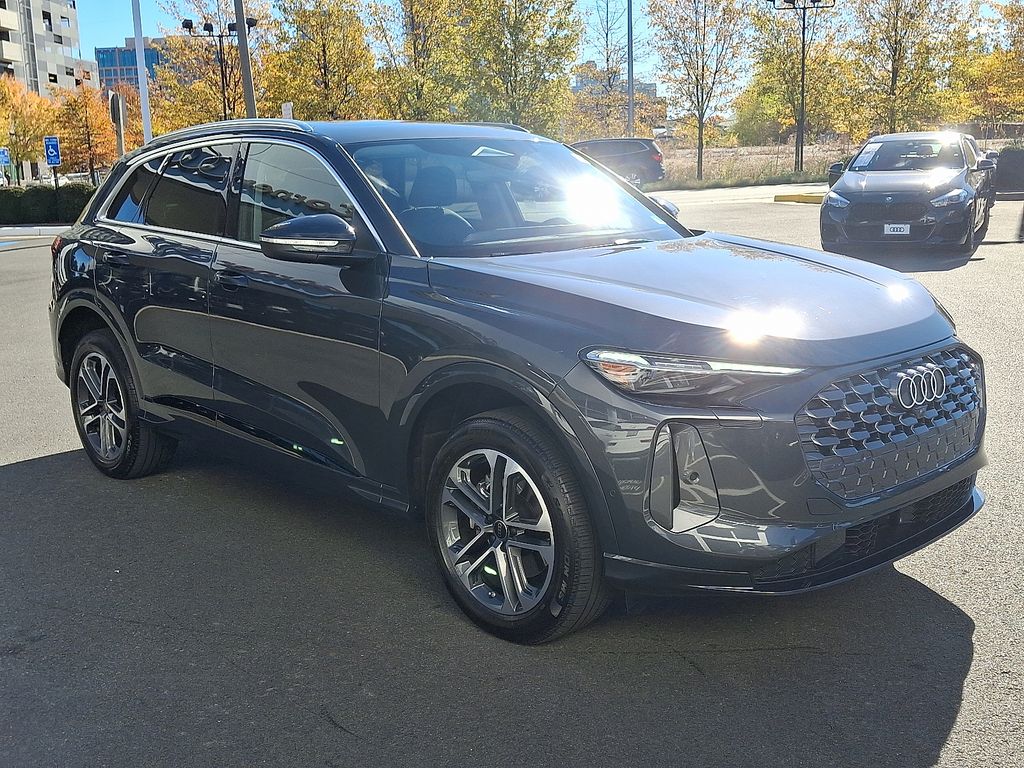 Thumbnail: 2025 Audi Q5 - 3