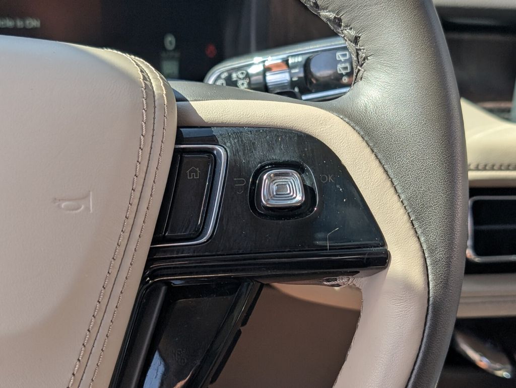 used 2023 Lincoln Aviator car, priced at $43,888