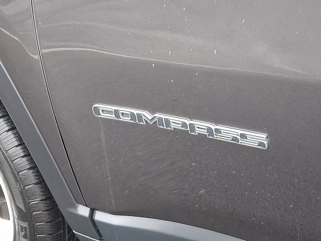 Thumbnail: 2018 Jeep Compass - 32