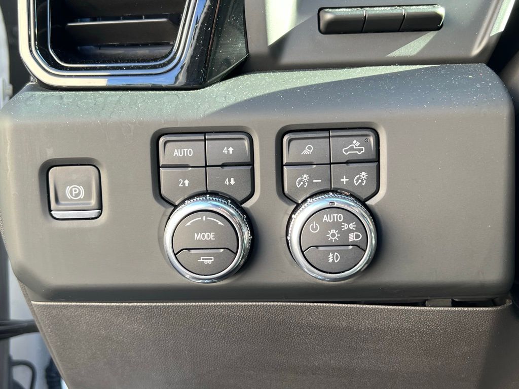 Thumbnail: 2024 GMC Sierra 1500 - 10