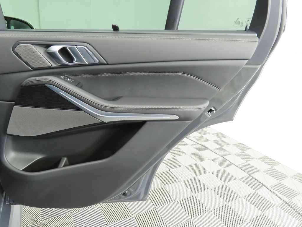 Thumbnail: 2026 BMW X5 - 27