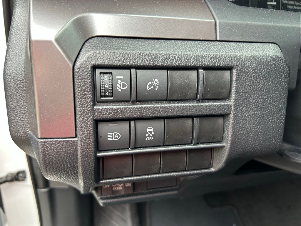 Thumbnail: 2024 Toyota Tacoma - 18