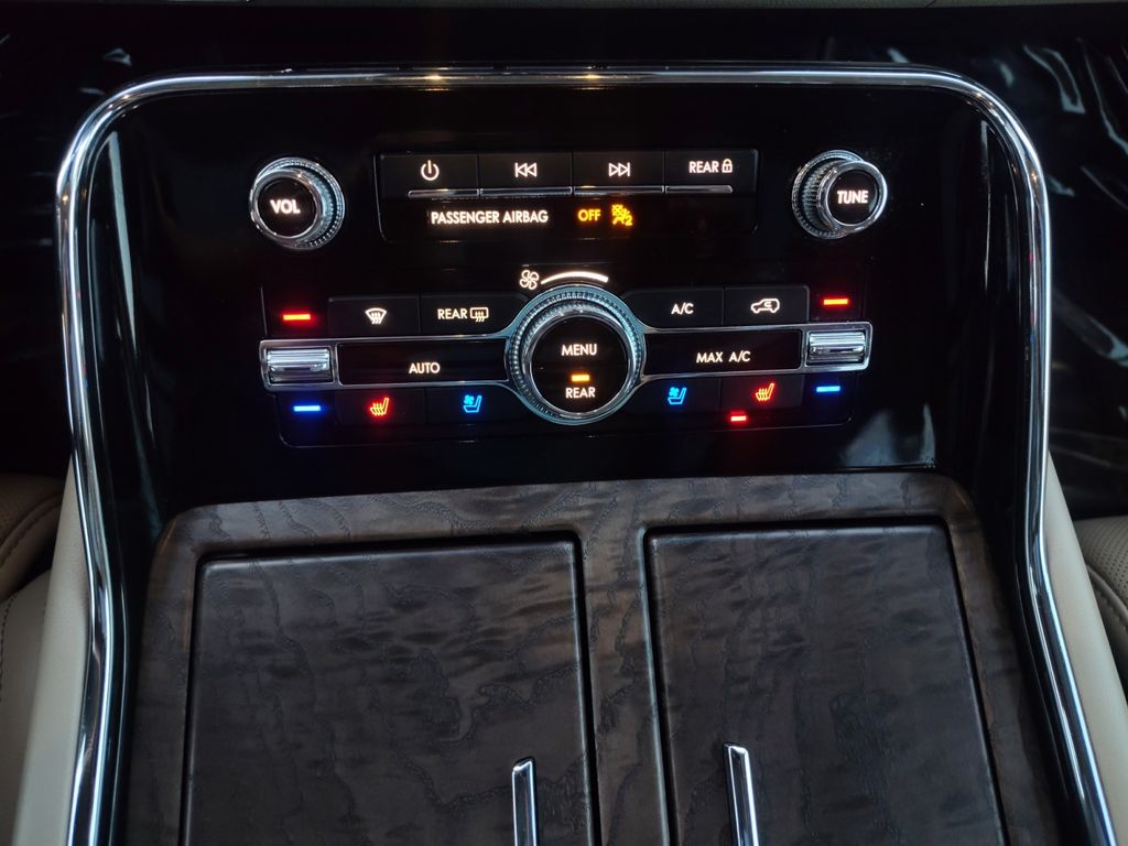 Used Car 2022 Lincoln Navigator  Reserve For Sale Under $60,000 In Austin, Texas