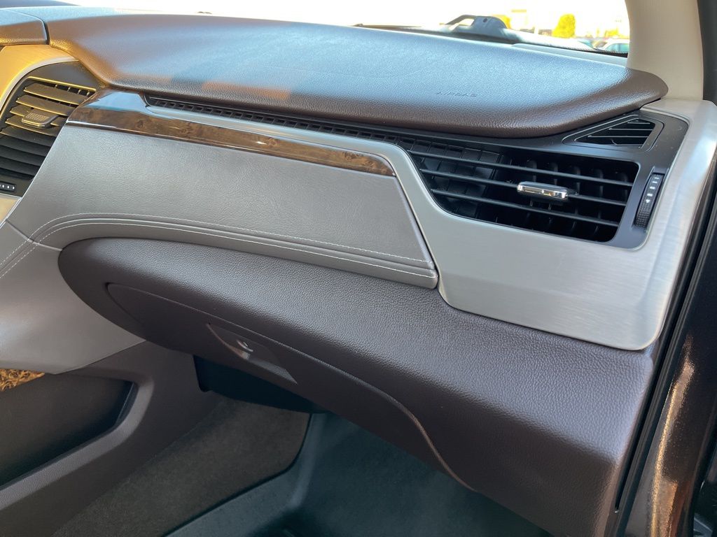 Thumbnail: 2016 GMC Yukon - 28