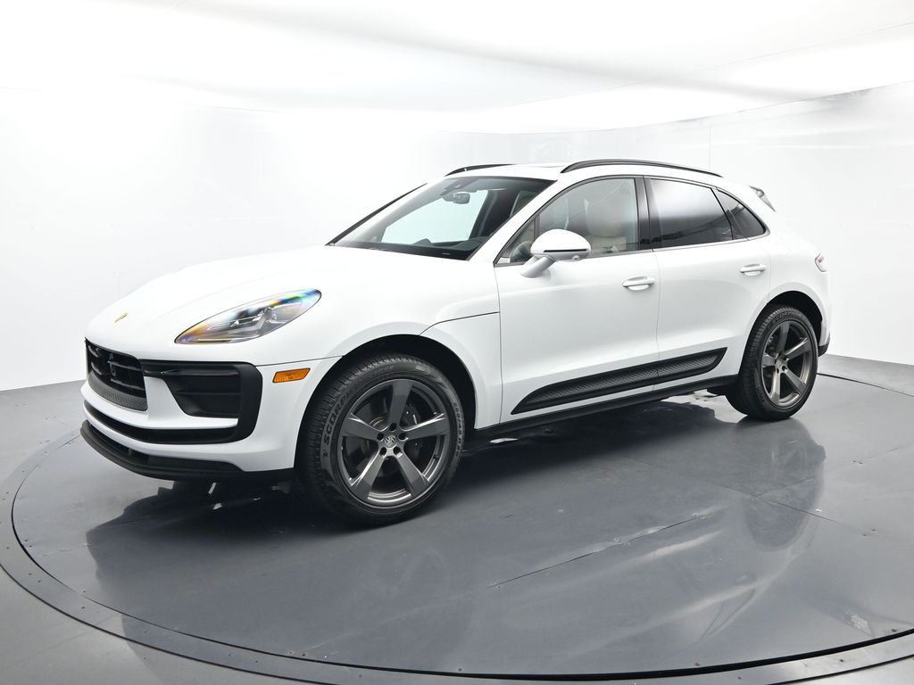 Carrara White Metallic 2025 Porsche Macan SUV / Crossover 7-Speed Automatic